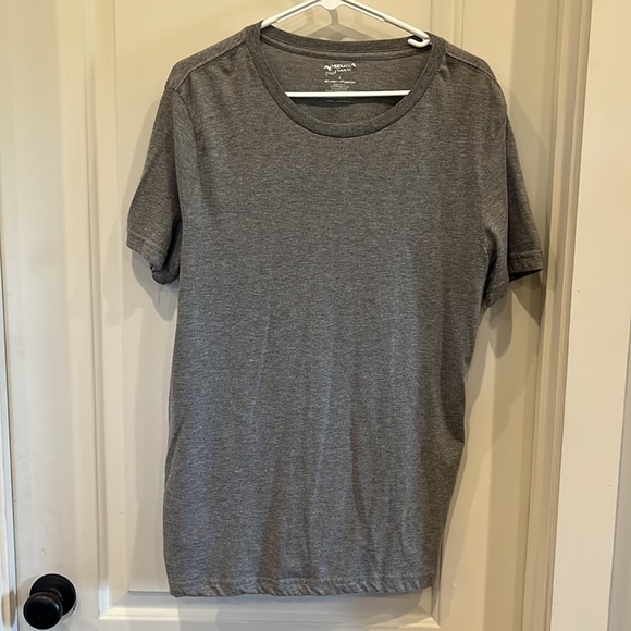 Casual T-shirt’s - Picture 2 of 2